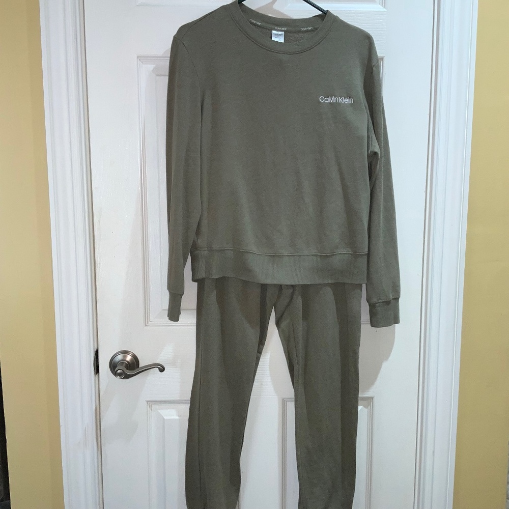 Calvin Klein Sleepwear 2 pc lounger pj’s Sz M jogger pants long sleeve top